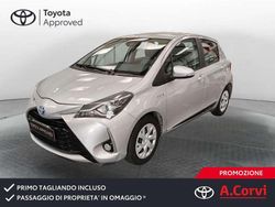 Argento Usata 2018 Toyota Yaris Hybrid Active Tre volumi | 13.500 € (Buon prezzo)