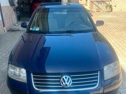 Blu Usata 2001 VW Passat Tre volumi | 2000 € (Cara)