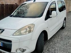 Bianco Usata 2012 Peugeot Partner Tepee Monovolume | 6333 € (Molto cara)