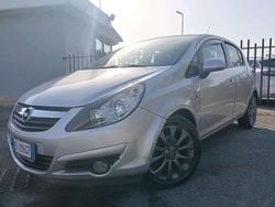 Argento Usata 2010 Opel Corsa Cosmo Tre volumi | 2990 € (Buon prezzo)