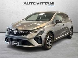 Blu scuro Usata 2025 Renault Clio V Techno Tre volumi | 16.750 € (Buon prezzo)