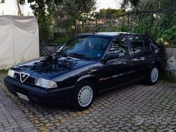Blu Usata 1991 Alfa Romeo 33 Tre volumi | 4900 €