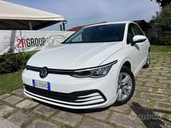 Bianco Usata 2022 VW Golf Life Tre volumi | 17.990 € (Ottimo prezzo)