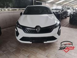 Bianco Nuova 2025 Renault Clio V Techno Tre volumi | 17.900 € (Buon prezzo)