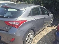 Usata 2012 Hyundai i30 Comfort Tre volumi | 3200 € (Buon prezzo)