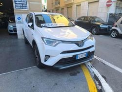 Bianco Usata 2017 Toyota RAV4 Hybrid Active SUV | 18.900 € (Buon prezzo)