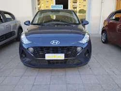 Grigio Usata 2023 Hyundai i10 Due volumi | 14.500 € (Buon prezzo)