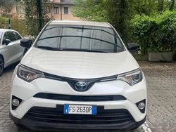 Bianco Usata 2018 Toyota RAV4 Hybrid SUV | 19.500 €