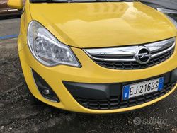 Giallo Usata 2011 Opel Corsa Tre volumi | 2000 € (Super prezzo)