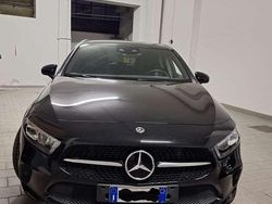 Usata 2019 Mercedes A180 Tre volumi | 21.499 € (Buon prezzo)