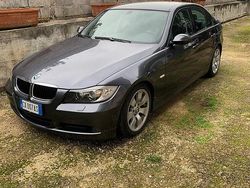 Grigio Usata 2005 BMW 320 Tre volumi | 5000 € (Buon prezzo)