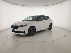 Bianco magnolia grigio graphite metalliz Usata 2023 Skoda Fabia Style Tre volumi | 14.700 € (Buon prezzo)