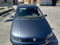 Usata 2002 Fiat Punto Due volumi | 2000 €