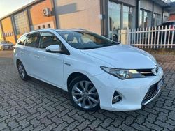 Other Usata 2014 Toyota Auris Hybrid Lounge Station wagon | 5900 € (Cara)
