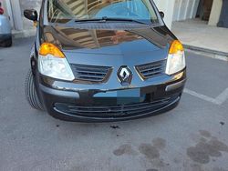 Usata 2005 Renault Modus Monovolume | 4000 €