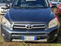 Usata 2008 Toyota RAV4 Luxury SUV | 3200 € (Super prezzo)