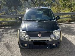Nero Usata 2010 Fiat Panda 4x4 Cross Due volumi | 6800 € (Buon prezzo)
