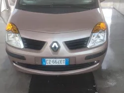 Usata 2006 Renault Modus Monovolume | 1400 €