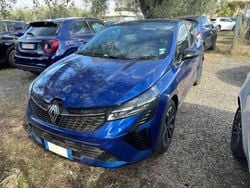 Blu Usata 2024 Renault Clio V Techno Tre volumi | 14.450 € (Buon prezzo)