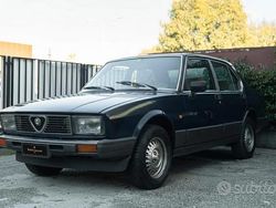 Blu Usata 1983 Alfa Romeo Alfetta Quadrifoglio Tre volumi | 21.000 €