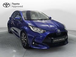 Dark blue met Usata 2021 Toyota Yaris Hybrid Trend Tre volumi | 17.500 € (Buon prezzo)
