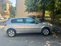 Grigio Usata 2004 Alfa Romeo 147 Due volumi | 3000 € (Cara)