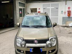 Verde Usata 2012 Fiat Panda 4x4 Cross Due volumi | 7500 €