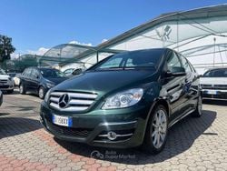 Verde Usata 2010 Mercedes B200 Premium Monovolume | 2990 € (Ottimo prezzo)