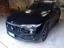 Nero Usata 2018 Maserati Levante SUV | 27.000 € (Cara)