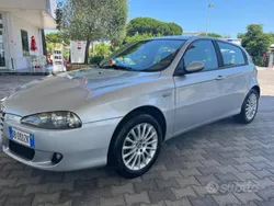 Argento Usata 2006 Alfa Romeo 147 Distinctive Due volumi | 2600 € (Buon prezzo)