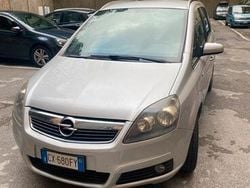 Grigio Usata 2006 Opel Zafira Monovolume | 2500 € (Cara)