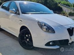 Bianco Usata 2017 Alfa Romeo Giulietta Due volumi | 12.500 € (Buon prezzo)