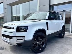 Fuji white Usata 2024 Land Rover Defender SE SUV | 76.900 € (Buon prezzo)