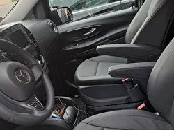 Nero Usata 2023 Mercedes Vito Furgone | 50.000 € (Molto cara)