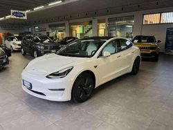 Bianco Usata 2020 Tesla Model 3 Tre volumi | 26.800 € (Buon prezzo)