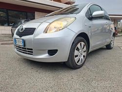 Grigio Usata 2007 Toyota Yaris Due volumi | 1800 € (Ottimo prezzo)