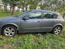 Grigio Usata 2005 Opel Astra Tre volumi | 1000 € (Ottimo prezzo)