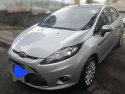 Usata 2010 Ford Fiesta Titanium Tre volumi | 4000 € (Buon prezzo)