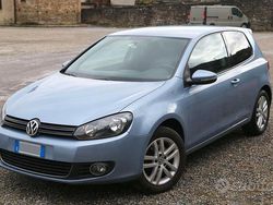 Blu Usata 2010 VW Golf VI Highline Tre volumi | 6500 € (Buon prezzo)