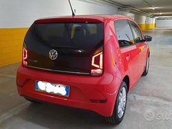 Rosso Usata 2017 VW up! Highline Due volumi | 8500 € (Buon prezzo)