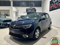 Blu Usata 2020 Dacia Sandero Comfort Tre volumi | 8900 € (Buon prezzo)