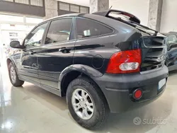 Nero Usata 2010 Ssangyong Actyon Tre volumi | 2990 € (Buon prezzo)