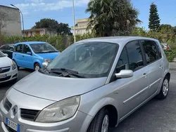 Usata 2006 Renault Scénic II Monovolume | 2200 € (Buon prezzo)