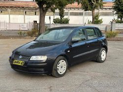 Blu Usata 2002 Fiat Stilo Dynamic Tre volumi | 1990 € (Buon prezzo)