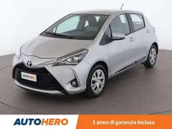 Argento Usata 2018 Toyota Yaris Active Tre volumi | 11.699 € (Buon prezzo)