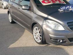 Argento Usata 2008 Mercedes B200 Monovolume | 4199 €