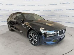 Nero Nuova 2025 Volvo V60 Core Station wagon | 43.900 € (Molto cara)