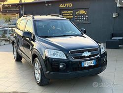 Nero Usata 2009 Chevrolet Captiva SUV | 4700 € (Molto cara)