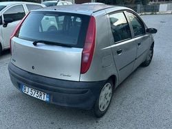 Usata 2000 Fiat Punto S Tre volumi | 1100 € (Buon prezzo)
