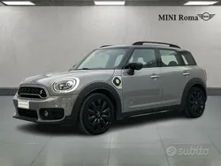 Moonwalk grey metalic Usata 2020 Mini Cooper S Countryman Business SUV | 22.660 € (Buon prezzo)